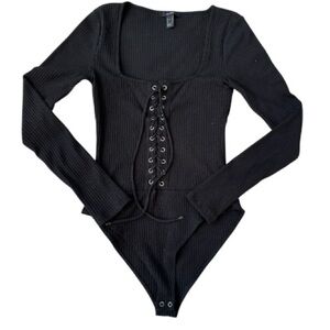FOREVER 21 BLACK RIBBED GROMMET LACED BODYSUIT!!